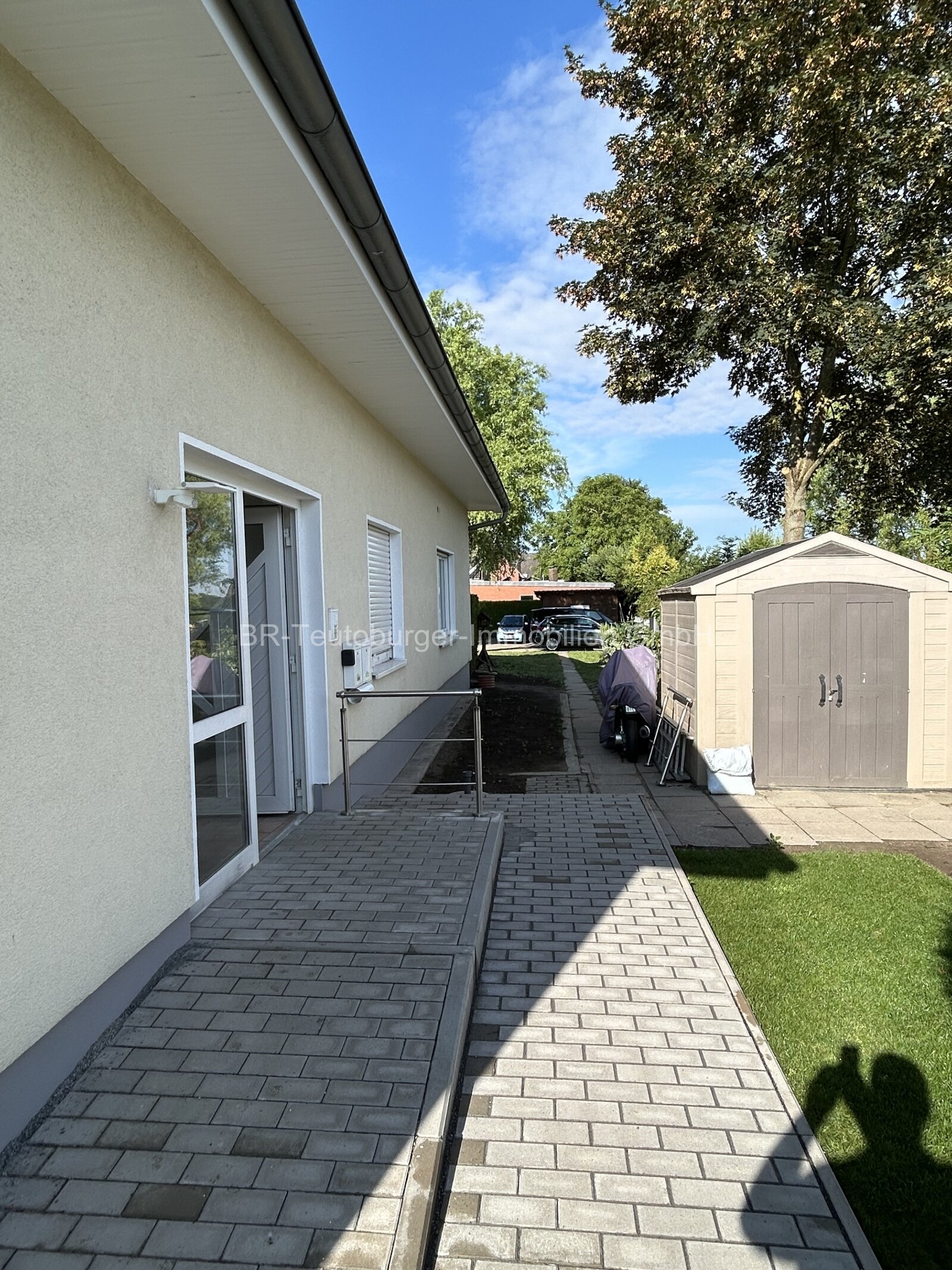 Attraktives Anlageobjekt – Modernes Mehrfamilienhaus mit Fernblick in Hilter am Teutoburger Wald