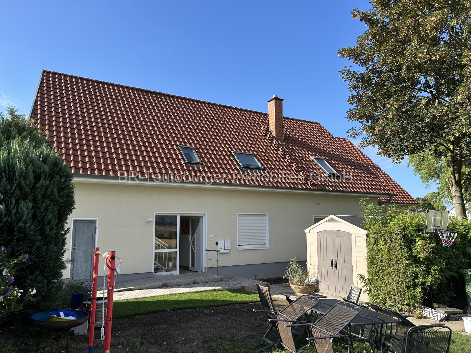 Attraktives Anlageobjekt – Modernes Mehrfamilienhaus mit Fernblick in Hilter am Teutoburger Wald